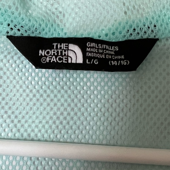 SOLD - North face rain jacket - Picture 3 of 3